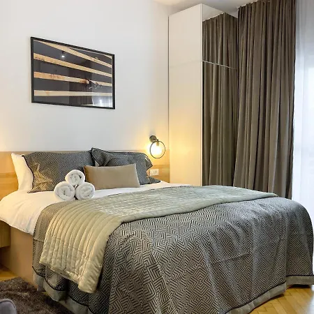 Qult - The Architect Apartment
